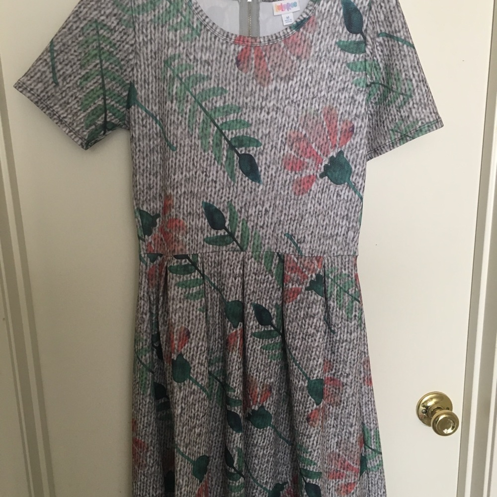 Lularoe Amelia